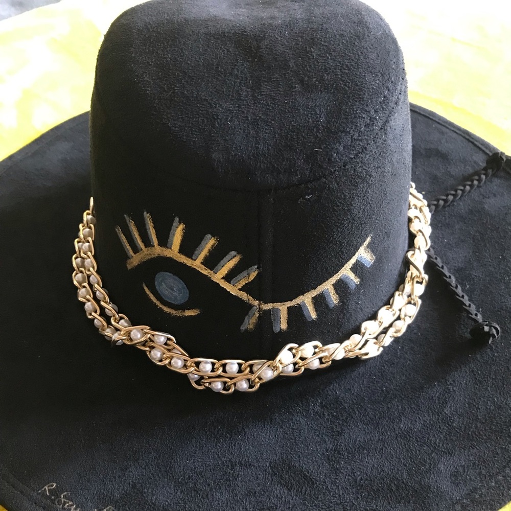 Hand painted Fedora - Picture 6 of 6
